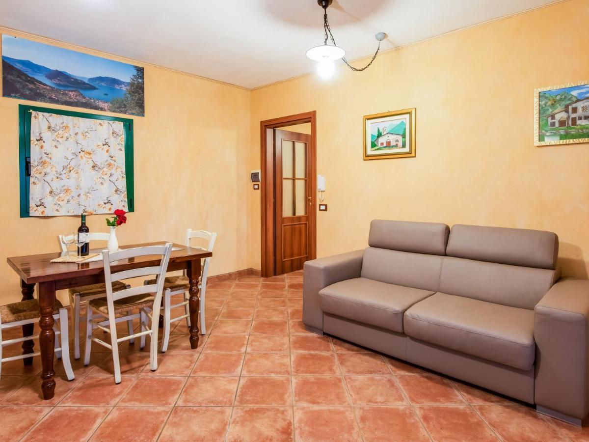 Beautiful Chalet With Swimming Pool In Lombardy Villa Marone Exterior photo